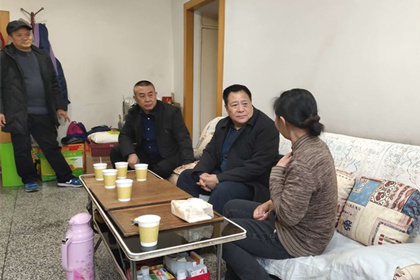 【“四進(jìn)萬家系列活動”】集團(tuán)開展“進(jìn)萬家門、訪萬家情、解萬家難、暖萬家心”活動